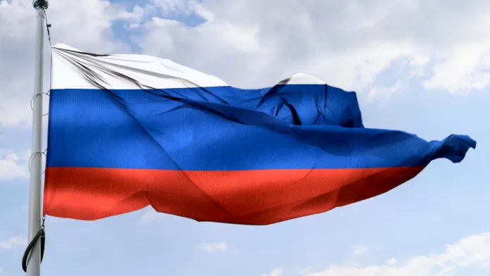 Bandeira da Rússia representando abertura do mercado russo para pescado brasileiro