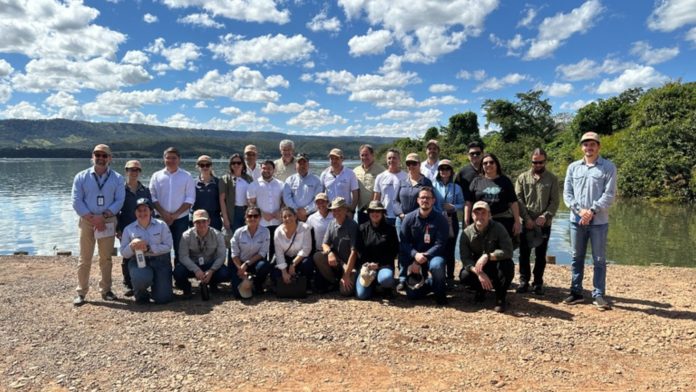Representantes do Brasil e Paraguai durante missão técnica sobre tilapicultura em Rifaina, São Paulo